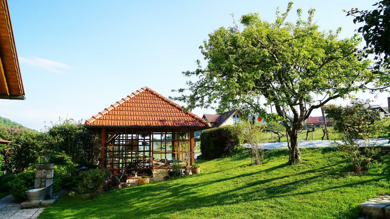 Anna'S Home - Ferienwohnungen Ratsch an der Weinstraße Exterior foto